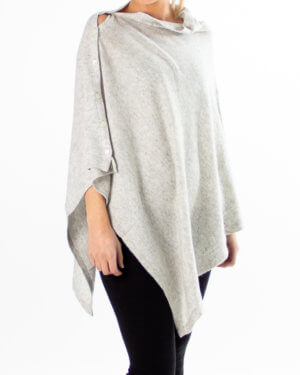 Grå poncho med knapper