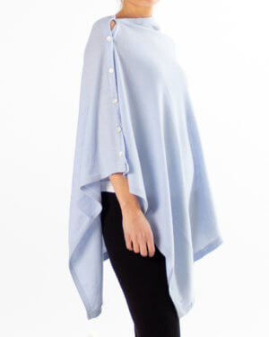 Lys blå poncho av kasjmir / cashmere