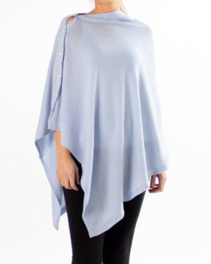Lys blå poncho av kasjmir / cashmere