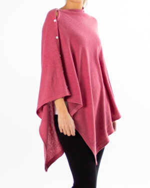 Rød poncho med knapper - Cashmere / kasjmir
